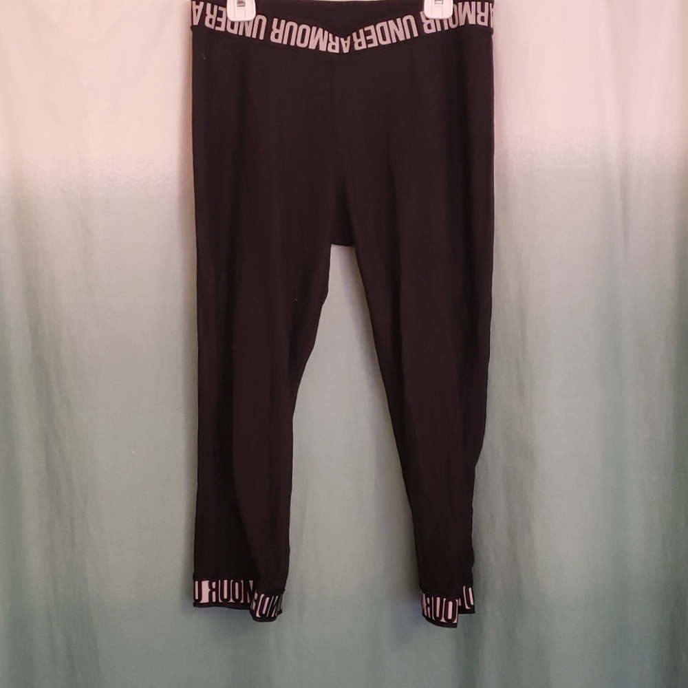 🤍Under armor capri leggings